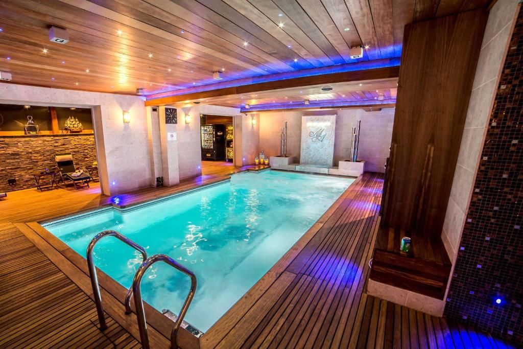 Mala Anglia - Boutique & 4*